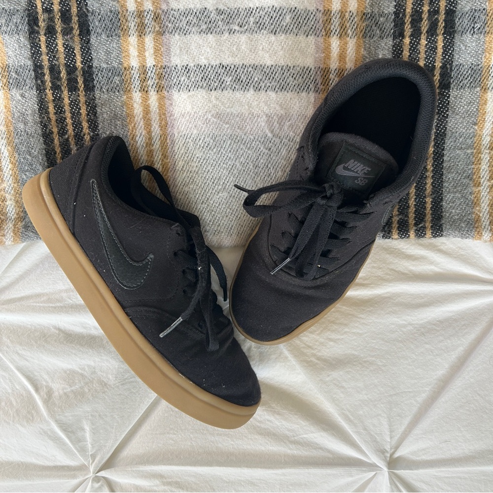 NIKE SB Check Canvas Kids Shoe Size 5Y